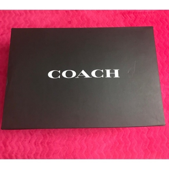 🦋HP🦋 Coach C143 Runner Shoes - Picture 15 of 16